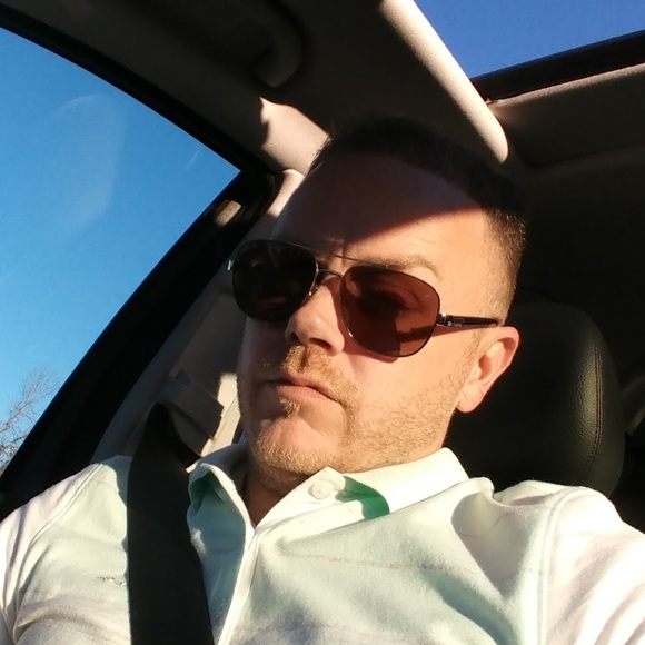 Meet your Posher, Deric - Picture 1 of 1